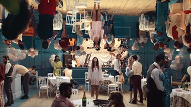 Foxes - Holding Onto Heaven